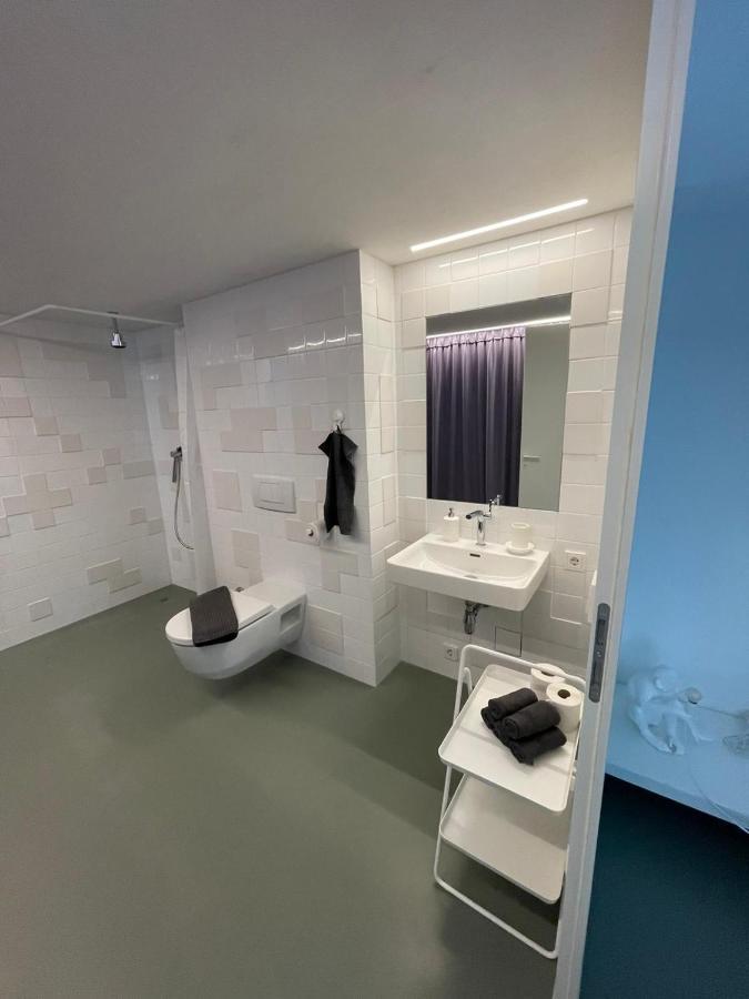 Main Station Design Loft Style Apartment Инсбрук Экстерьер фото