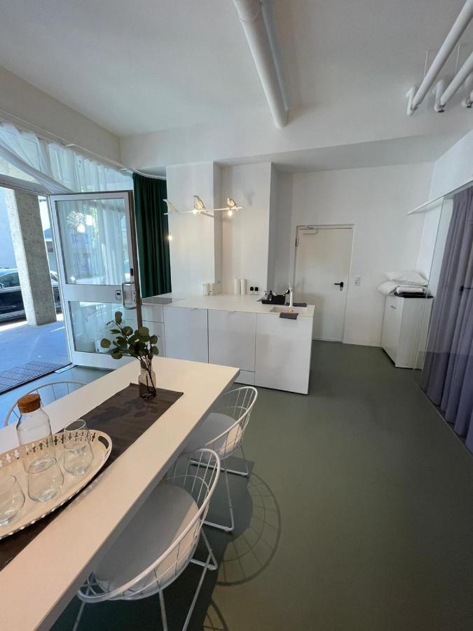 Main Station Design Loft Style Apartment Инсбрук Экстерьер фото